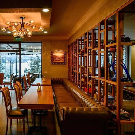 Roser House Boutique - Pe Malul Lacului 4* Colibita