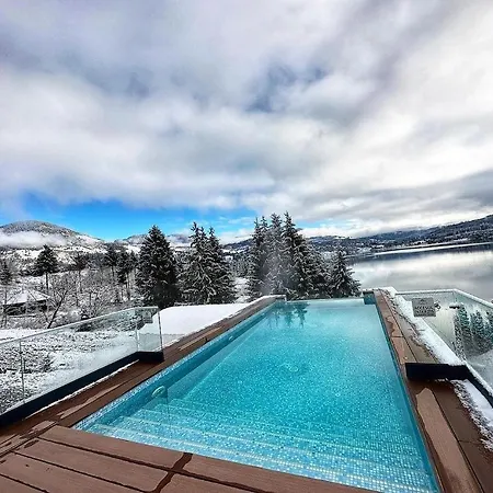 Roser House Boutique - Pe Malul Lacului 4* Colibita