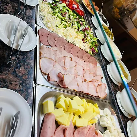 Roser House Boutique - Pe Malul Lacului 4*