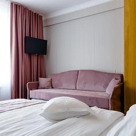 Hotel Roser House Boutique - Pe Malul Lacului 4*