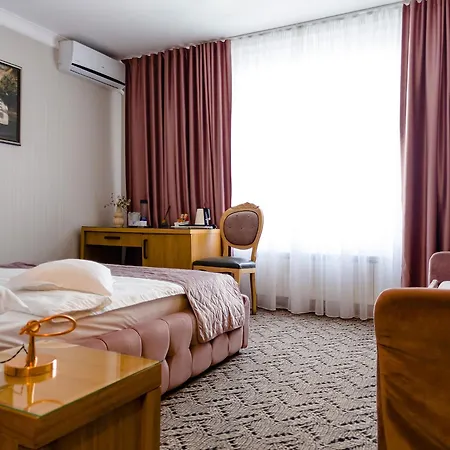 Hotel Roser House Boutique - Pe Malul Lacului Colibita